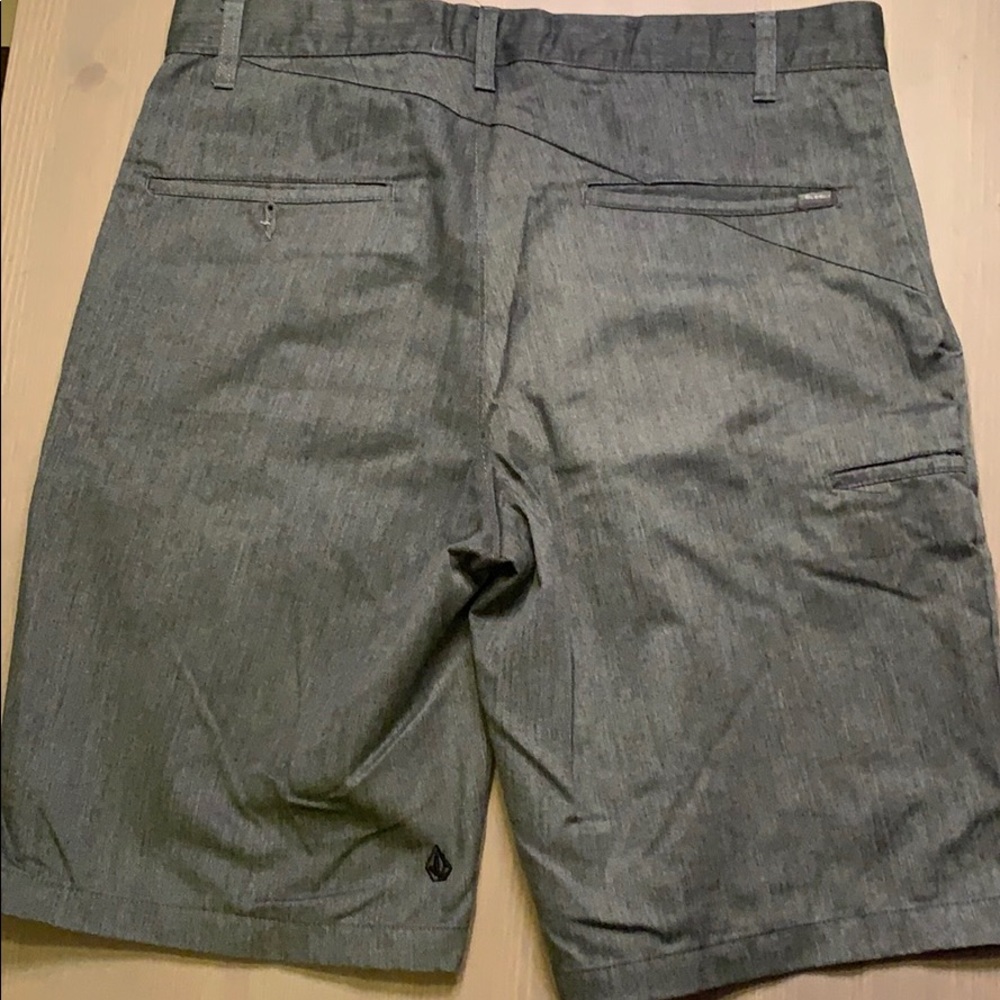 Volcom Shorts - Picture 2 of 3